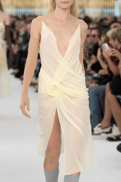 Look 33
